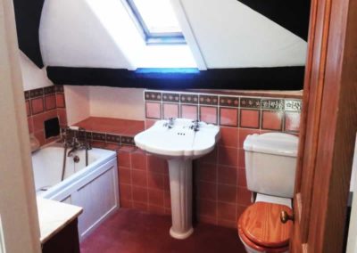 8.41_St-Pancras-Chapel_upstairs-bathroom